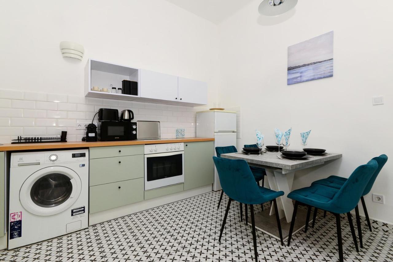 Akacfa 7 Two Bedroom Central Apartment Budapest Luaran gambar
