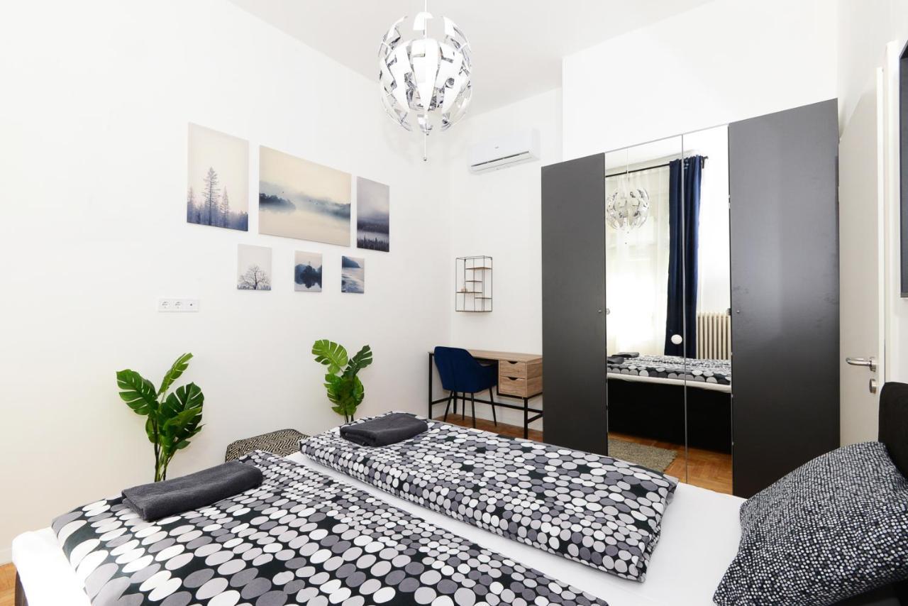 Akacfa 7 Two Bedroom Central Apartment Budapest Luaran gambar