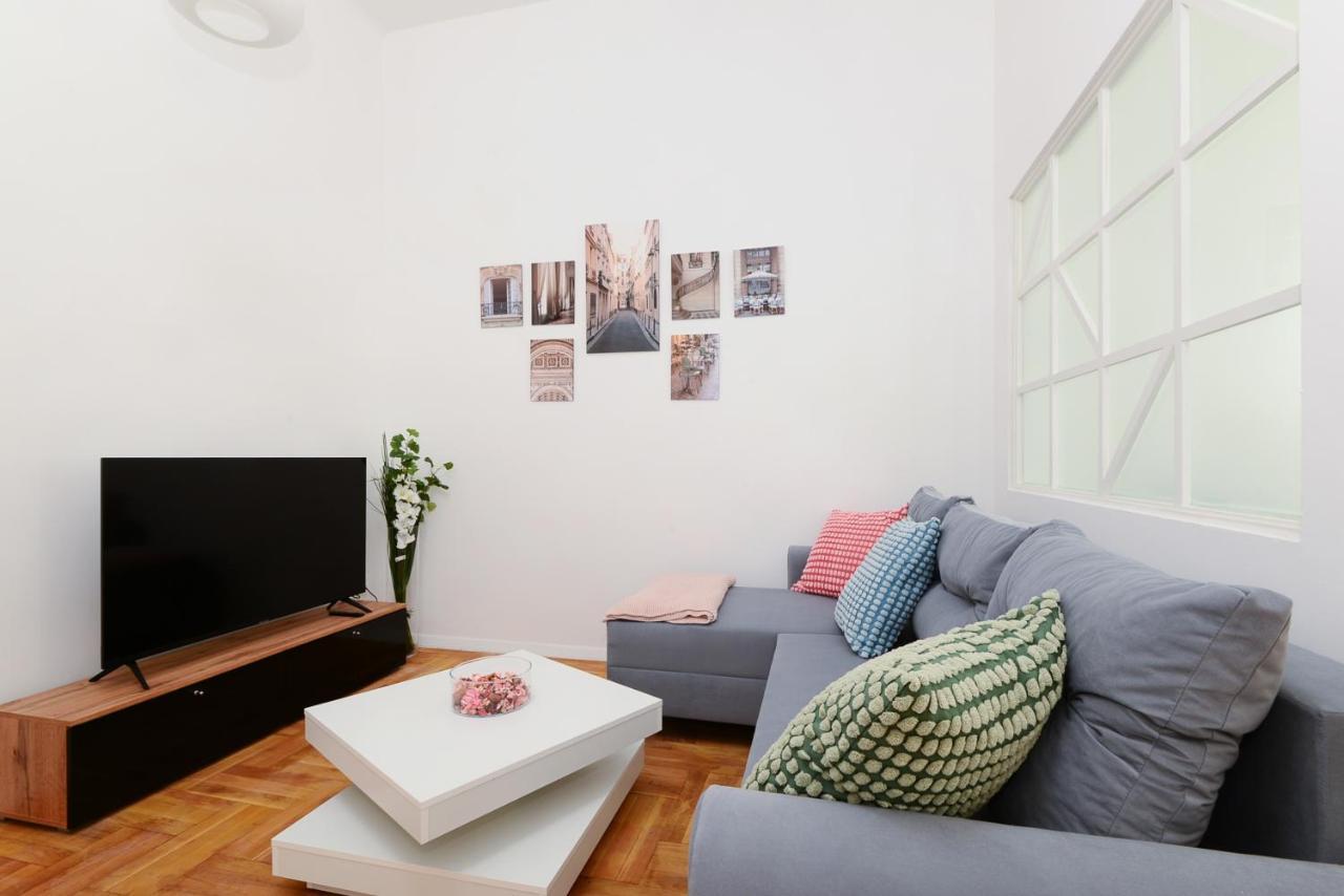 Akacfa 7 Two Bedroom Central Apartment Budapest Luaran gambar